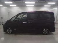Nissan SERENA лот № 36015 оценка 4.5  с аукциона в Японии 3