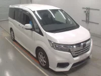 Honda STEP WAGON лот № 33016 оценка 4  с аукциона в Японии 4
