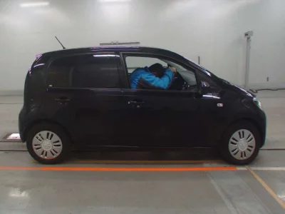 Volkswagen UP  с аукциона в Японии
