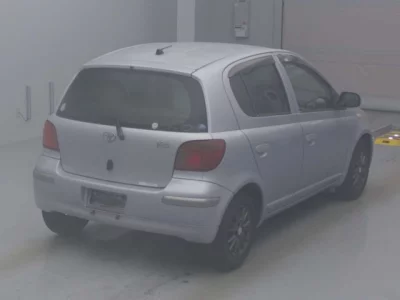 Toyota VITZ  с аукциона в Японии