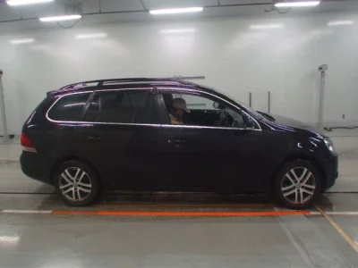 Volkswagen GOLF VARIANT  с аукциона в Японии