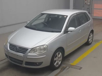 Volkswagen POLO  с аукциона в Японии