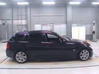 BMW 3-Series лот № 70038 оценка RA  с аукциона в Японии 2