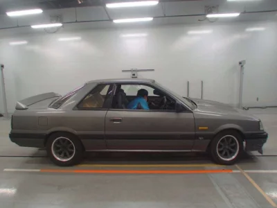 Nissan SKYLINE  с аукциона в Японии