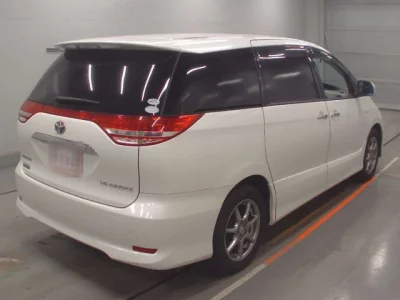 Toyota ESTIMA  с аукциона в Японии