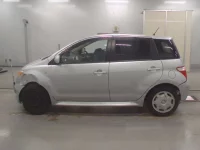 Toyota IST лот № 10074 оценка R  с аукциона в Японии 3