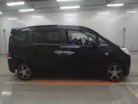 Honda STEP WAGON лот № 10075 оценка 3.5  с аукциона в Японии 2