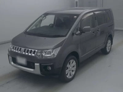 Mitsubishi DELICA D5