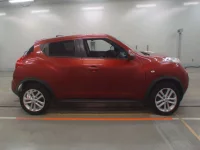 Nissan JUKE лот № 10081 оценка 3  с аукциона в Японии 2