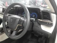 Toyota CROWN CROSSOVER лот № 36047 оценка 4.5  с аукциона в Японии 6