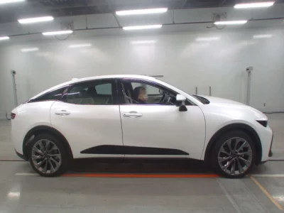 Toyota CROWN CROSSOVER  с аукциона в Японии