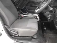 Nissan CARAVAN VAN лот № 36048 оценка 3.5  с аукциона в Японии 7