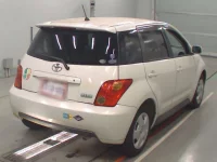 Toyota IST лот № 10096 оценка RA  с аукциона в Японии 1