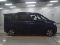 Honda STEP WAGON лот № 33067 оценка 3.5  с аукциона в Японии 2