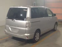 Toyota VOXY лот № 9066 оценка RA  с аукциона в Японии 1