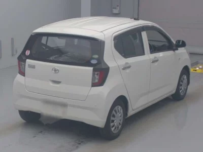 Toyota PIXIS EPOCH  с аукциона в Японии