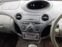 Toyota VITZ лот № 10121 оценка 2  с аукциона в Японии 8