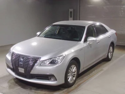 Toyota CROWN  с аукциона в Японии