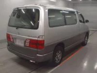 Toyota HIACE лот № 33095 оценка 4  с аукциона в Японии 1