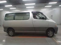 Toyota HIACE лот № 33095 оценка 4  с аукциона в Японии 2