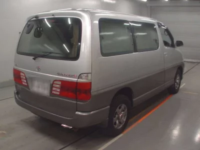 Toyota HIACE  с аукциона в Японии