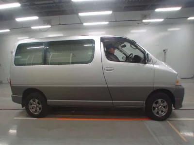 Toyota HIACE  с аукциона в Японии