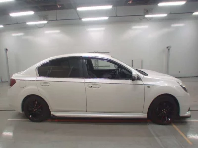 Subaru LEGACY B4
