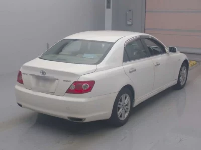 Toyota MARK X  с аукциона в Японии