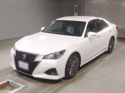 Toyota CROWN  с аукциона в Японии