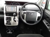Toyota NOAH лот № 30002 оценка RA  с аукциона в Японии 8