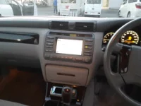 Toyota CROWN лот № 10177 оценка 4  с аукциона в Японии 8