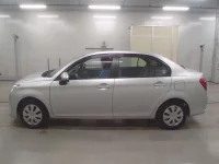 Toyota COROLLA AXIO лот № 36095 оценка 3.5  с аукциона в Японии 3