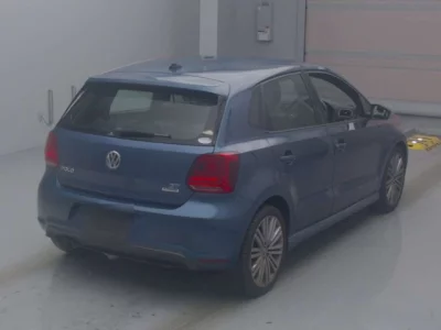 Volkswagen POLO  с аукциона в Японии