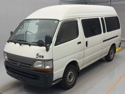 Toyota HIACE  с аукциона в Японии