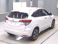 Honda VEZEL лот № 30010 оценка 4  с аукциона в Японии 1