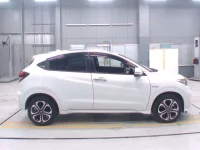 Honda VEZEL лот № 30010 оценка 4  с аукциона в Японии 2