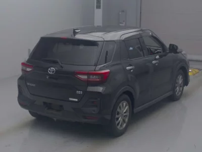 Toyota RAIZE  с аукциона в Японии