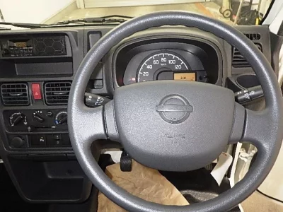 Nissan CLIPPER TRUCK