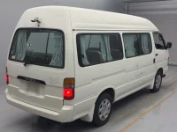 Toyota HIACE лот № 62030 оценка R  с аукциона в Японии 1