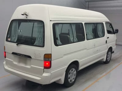 Toyota HIACE  с аукциона в Японии