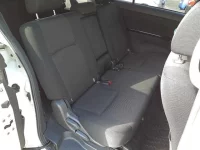 Toyota ISIS лот № 30017 оценка 3.5  с аукциона в Японии 9