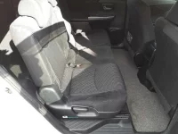 Toyota PRIUS ALPHA лот № 30019 оценка 3.5  с аукциона в Японии 9