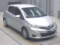 Toyota VITZ лот № 30022 оценка 4  с аукциона в Японии 4