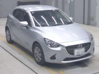 Mazda DEMIO лот № 30021 оценка 4  с аукциона в Японии 4