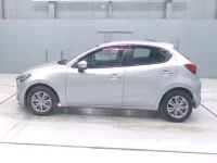 Mazda DEMIO лот № 30021 оценка 4  с аукциона в Японии 3