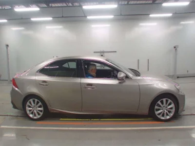 Lexus IS