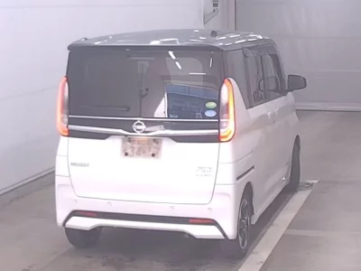 Nissan ROOX  с аукциона в Японии