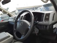 Toyota HIACE VAN лот № 30026 оценка R  с аукциона в Японии 6