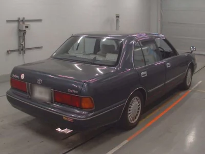 Toyota CROWN  с аукциона в Японии