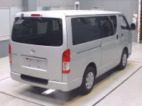 Toyota HIACE VAN лот № 30033 оценка 3.5  с аукциона в Японии 1